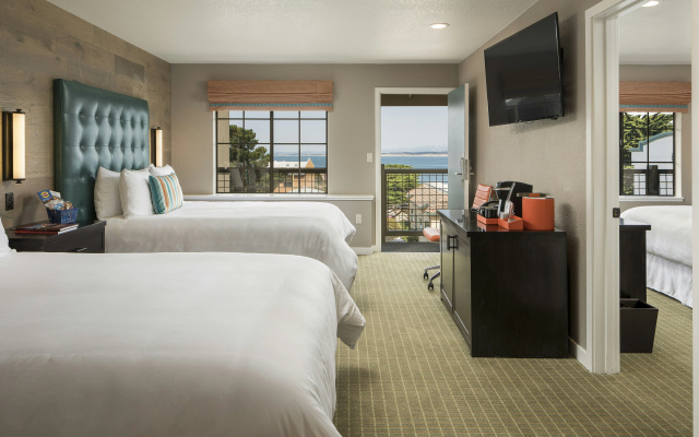 photo 3 of Wave Street Inn