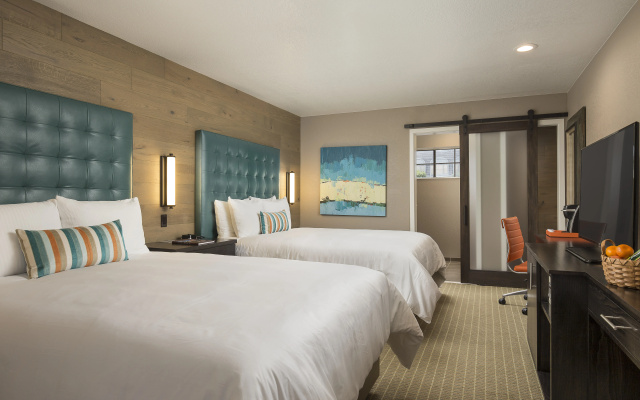 photo 5 of Wave Street Inn