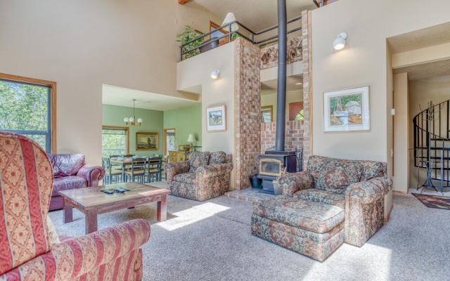 photo 5 of Otter Rock Hideaway