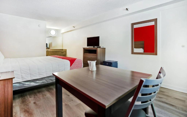 photo 3 of OYO Hotel Decatur I-285 The Perimeter