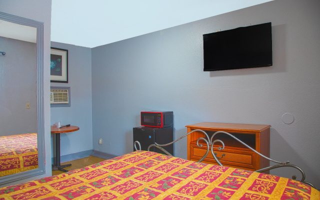 photo 3 of OYO Hotel I-20 Decatur, East Atlanta