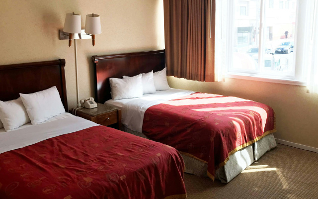 photo 2 of Pacific Heights Inn