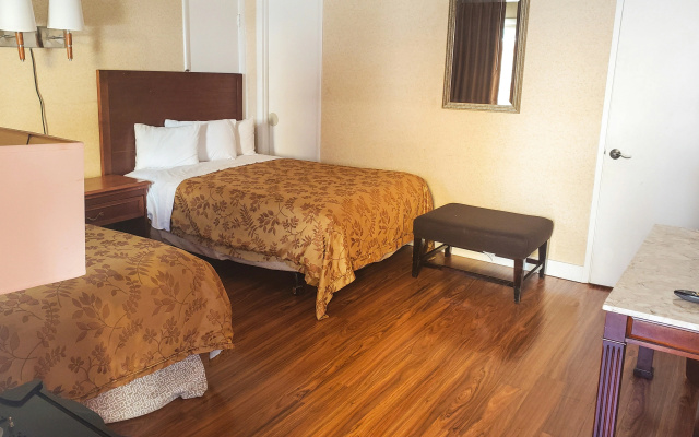 photo 3 of Pacific Heights Inn