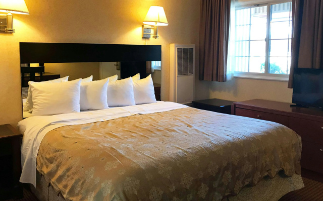 photo 5 of Pacific Heights Inn