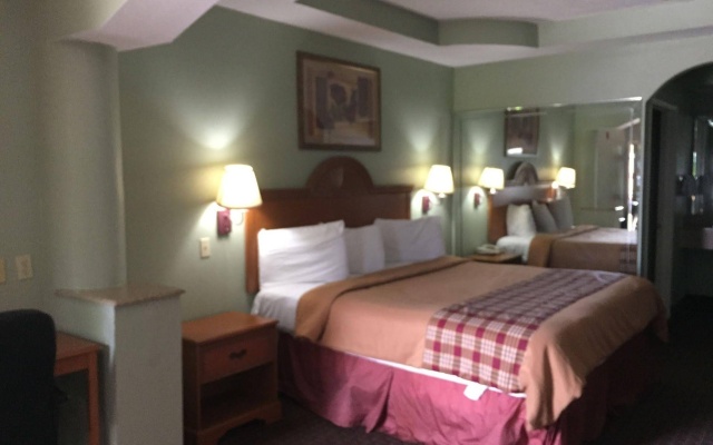 photo 2 of Lotus Inn