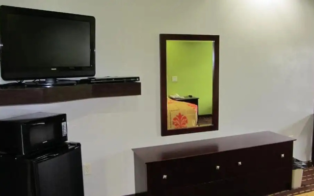 photo 3 of Palace Inn Greenspoint