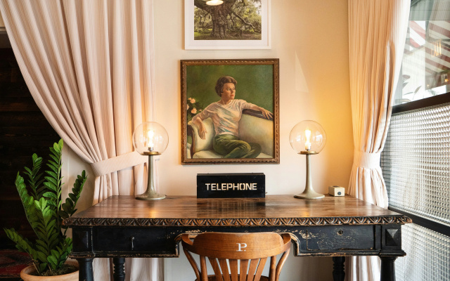 photo 4 of Palihotel Melrose