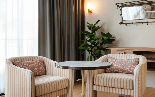 photo 5 of Palihotel Melrose