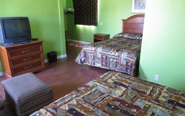 photo 5 of Park Motel