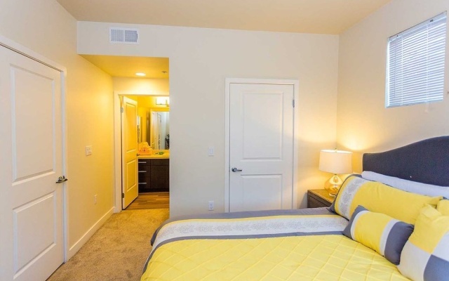 photo 5 of Park Plaza Apartment #876088 by RedAwning