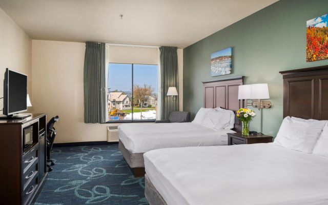 photo 3 of Park Point Marina Inn