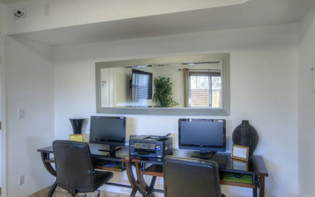 photo 2 of Park Suites at 134 - Free Golf