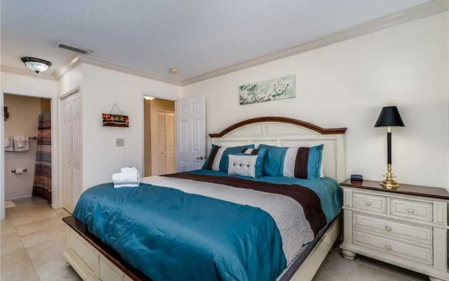 photo 2 of Parkside 15 - Two Bedroom Condo