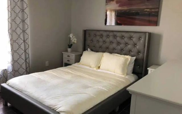 photo 4 of Parsley · New! Luxury, Near Disney & Universal. Sleep 9