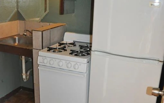 photo 3 of Motel Pasadena Inn Suites