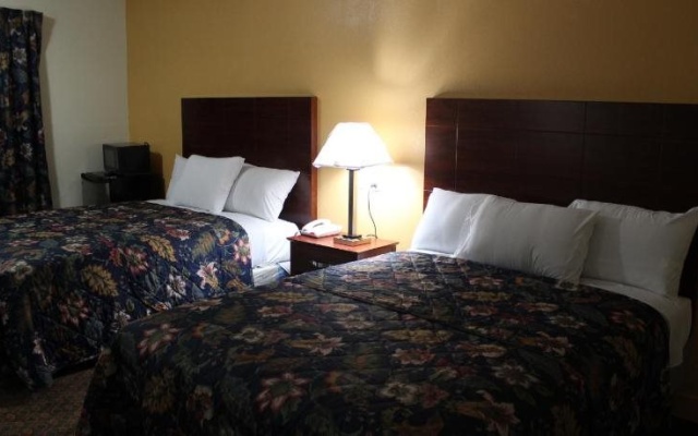 photo 2 of Passport Inn And Suites Middletown