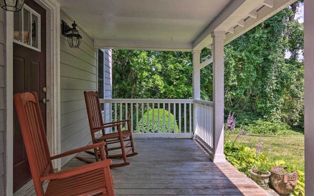 photo 3 of Blue Ridge Mountains Cottage w/ Pergola & Fire Pit