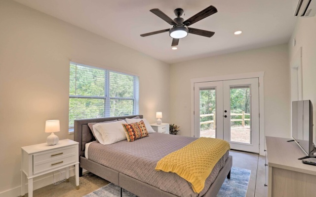 photo 4 of Pet-friendly Asheville Retreat w/ Hot Tub