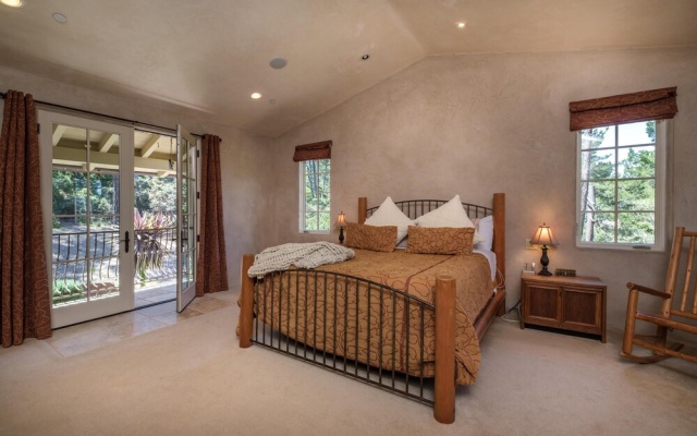 photo 3 of Pebble Beach Golfer Retreat