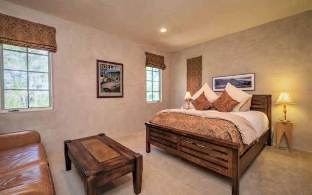 photo 4 of Pebble Beach Golfer Retreat