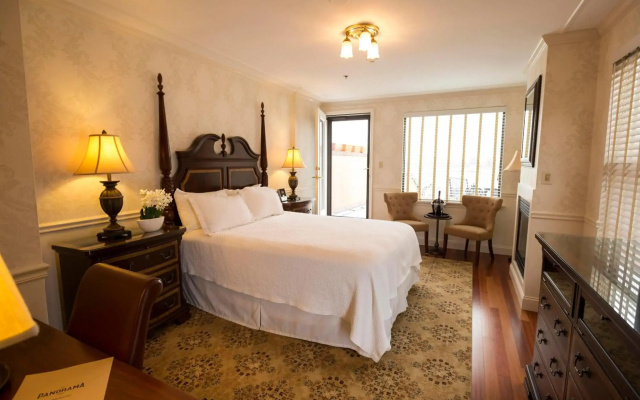 photo 3 of Penn's View Hotel