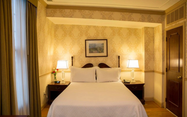 photo 4 of Penn's View Hotel