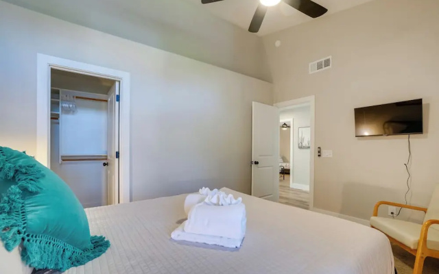 photo 3 of Heated Pool, 2 Mi to Dtwn: Central Peoria Home!