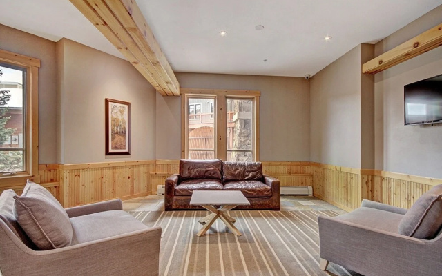 photo 2 of Perfectly Located Condo With Great Views - Tx207 by Redawning
