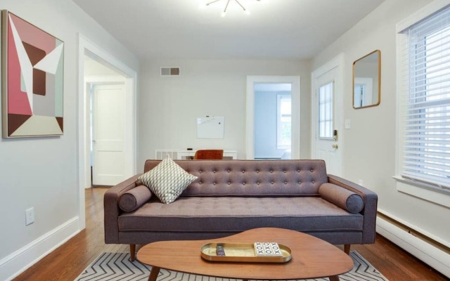 photo 5 of Pet Friendly 3BR Arlington Close to Metro Fast Wifi
