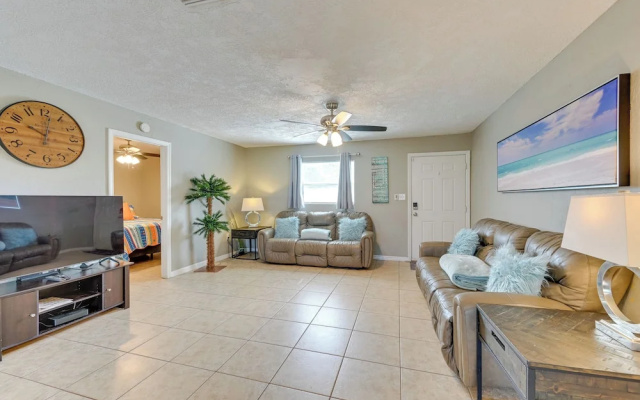 photo 3 of Dog-friendly Home w/ Yard ~ 6 Miles to the Beach!
