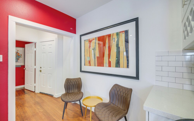 photo 5 of Pet-friendly Houston Apartment: 1 Mi to Downtown!
