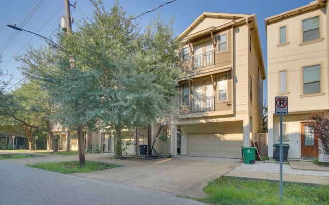 photo 4 of Pet-friendly Houston Home ~ 7 Mi to Downtown!