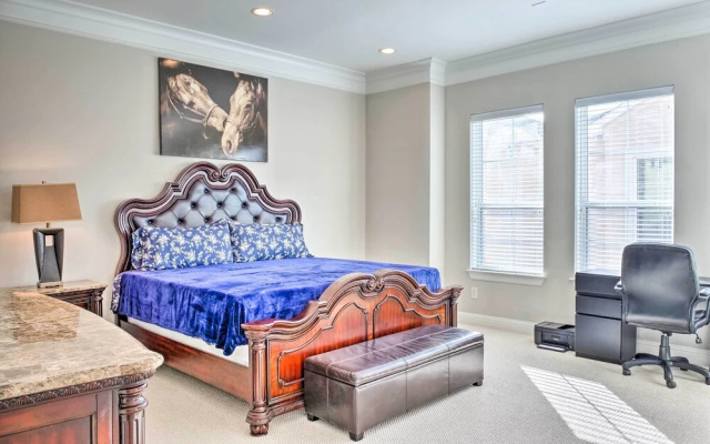 photo 4 of Pet-friendly Houston Townhome, 6 Mi to Dtwn!