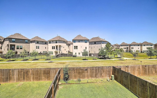 photo 5 of Pet-friendly Houston Home - 3 Mi to NRG Stadium!