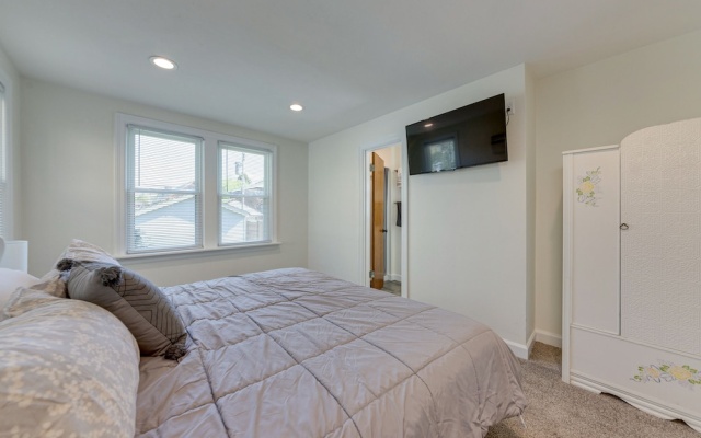 photo 2 of Pet-friendly St Louis Home w/ Grill & Backyard