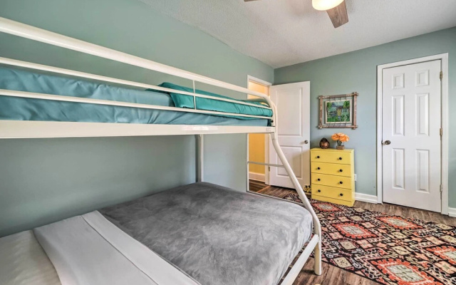 photo 3 of Pet-friendly Wilmington Home ~ 5 Mi to Beach!