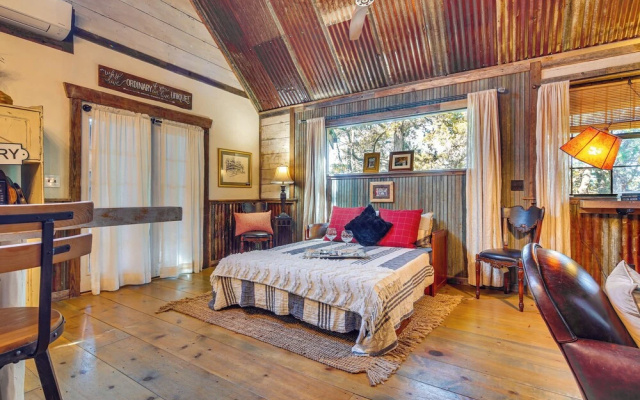 photo 3 of Pet-friendly Wimberley Cabin w/ Fire Pit & Hot Tub