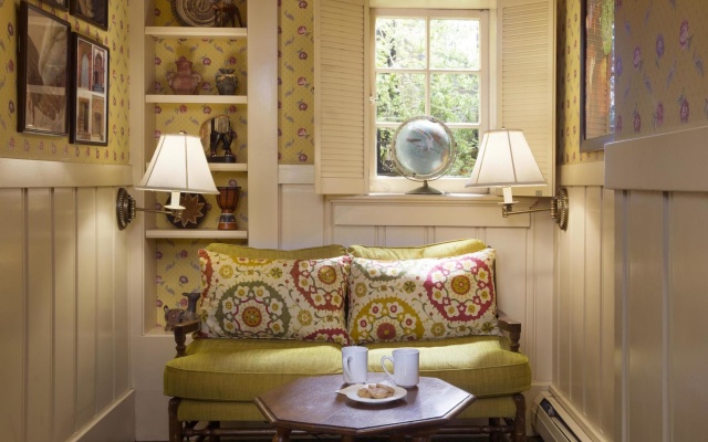 photo 3 of Petite Auberge