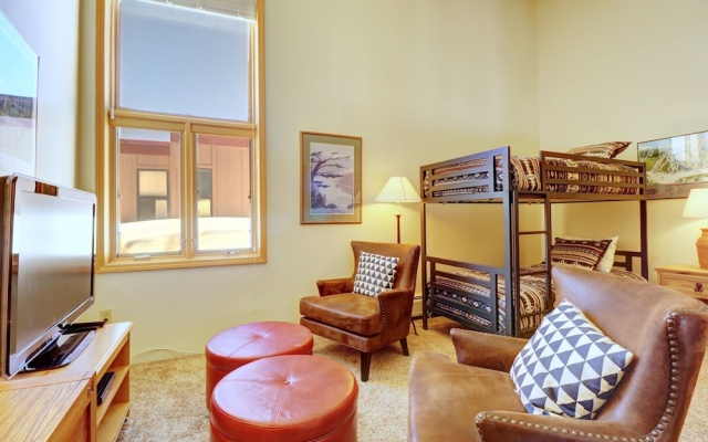 photo 5 of Alluring Lofty Condo In East Village - PG310 by RedAwning