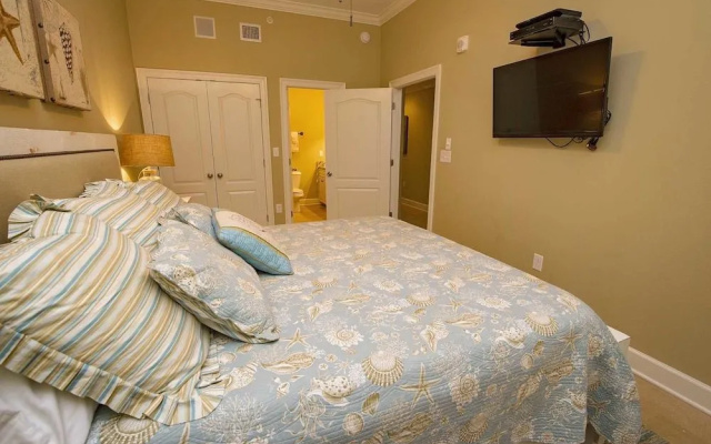photo 5 of Phoenix West II 1402 3 Bedrooms 4 Bathrooms Condo