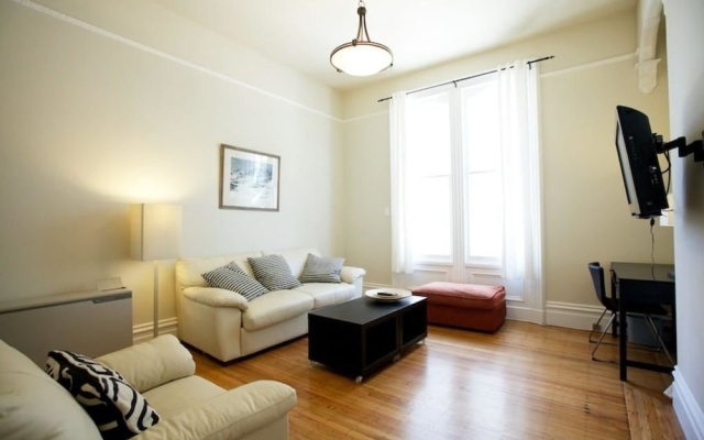 photo 3 of Pierce Place Lower Apartment