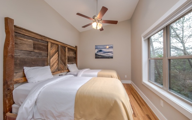 photo 2 of Pilot Cove Forest Lodging