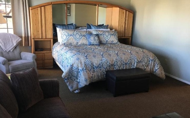 photo 4 of Pine Acres Lodge