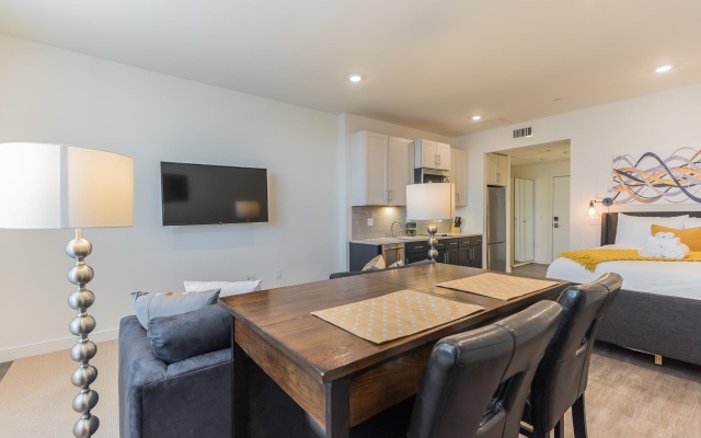 photo 4 of Pine Suite - 309