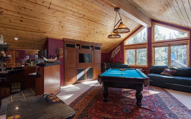 photo 4 of Pine View Lodge - 4 Br Home