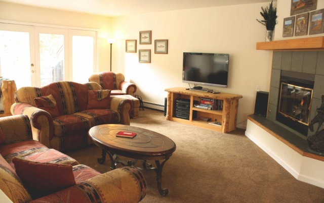 photo 5 of Pinecreek #I - 3 BR