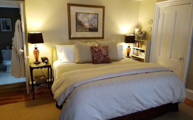 photo 5 of PineCrest Inn