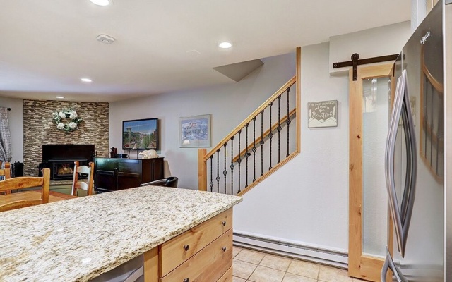 photo 2 of Pinemark Townhomes #11 3 Bedrooms 3 Bathrooms Townhouse