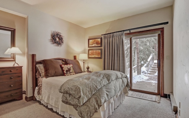 photo 2 of Pines 7 Larkspur - 6 Br Townhouse