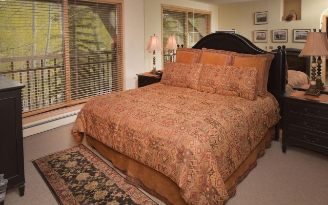 photo 2 of 3br Slopeside Beaver Creek Ski-in, Sleeps 10 3 Bedroom Townhouse by RedAwning